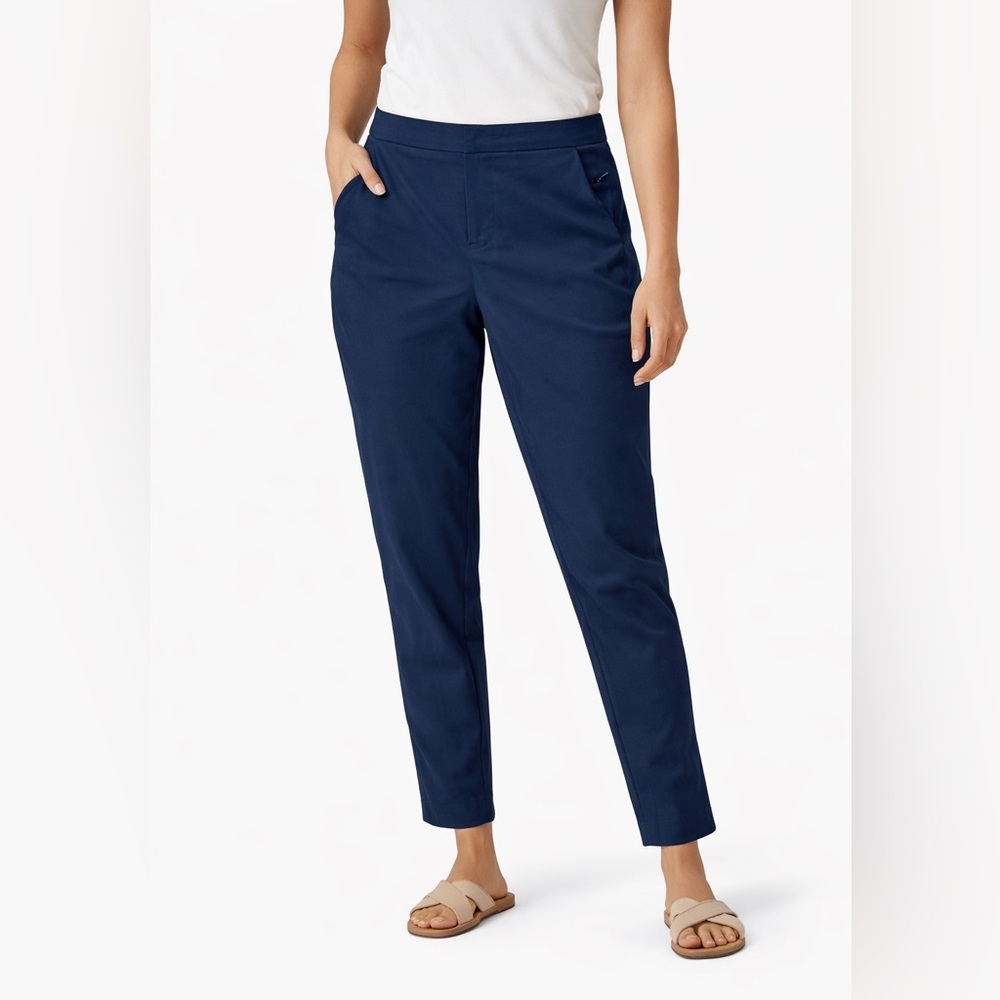 LuLuLemon Woman’s Navy blue stretch utility straight leg pants with pockets Sz 6